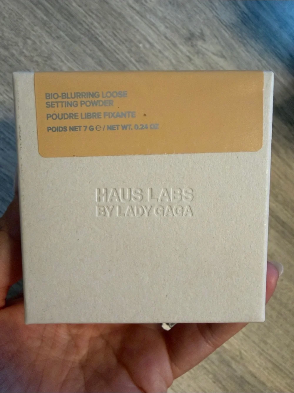 Haus Labs Setting powder in golden